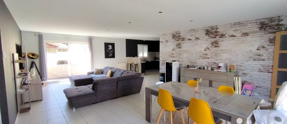 Maison 6 pièces de 150 m² à Smarves (86240)