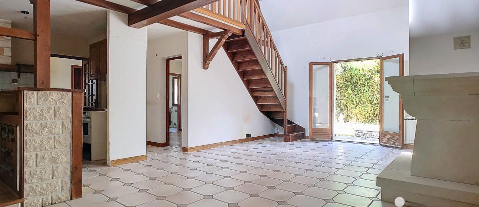 Maison traditionnelle 5 pièces de 109 m² à Favières (77220)