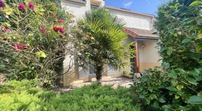 House 6 rooms of 114 m² in Antony (92160)