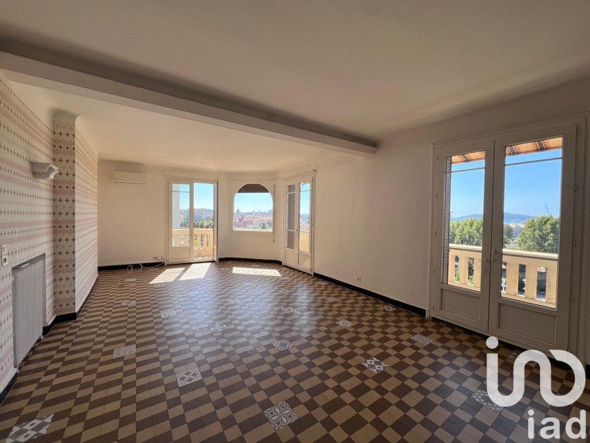 Appartement 4 pièces de 107 m² à Toulon (83000)