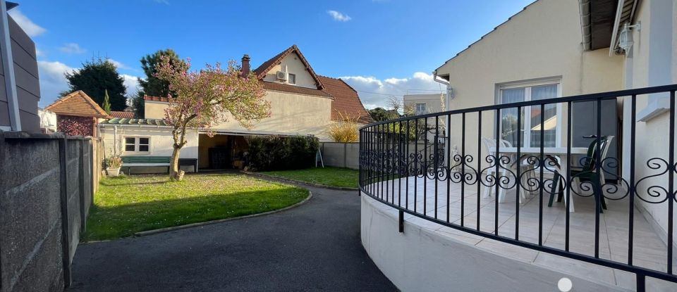 Maison 8 pièces de 150 m² à Paray-Vieille-Poste (91550)