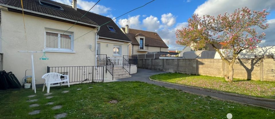 Maison 8 pièces de 150 m² à Paray-Vieille-Poste (91550)