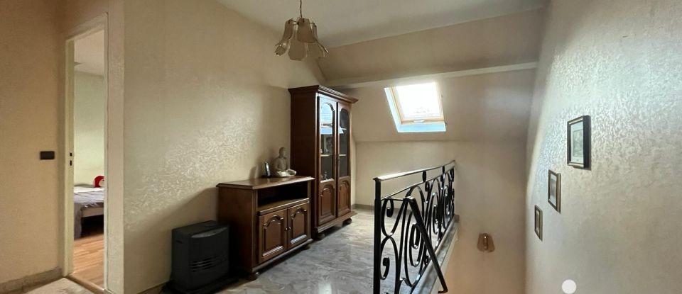 Maison 8 pièces de 150 m² à Paray-Vieille-Poste (91550)