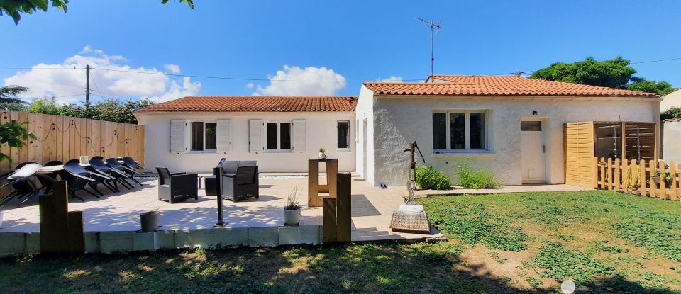 Maison 5 pièces de 123 m² à Saint-Christophe (17220)