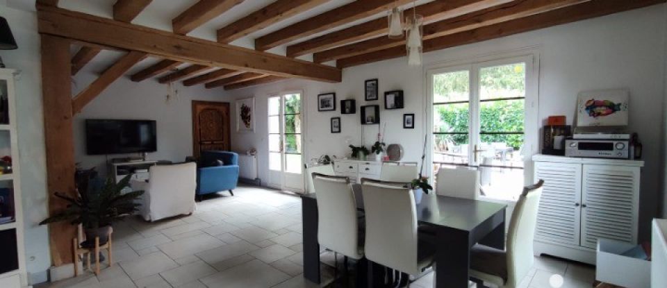 Traditional house 5 rooms of 160 m² in Quincy-Voisins (77860)