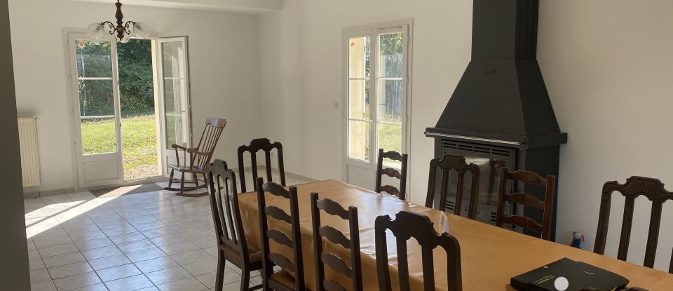 Maison traditionnelle 6 pièces de 165 m² à Jaulzy (60350)