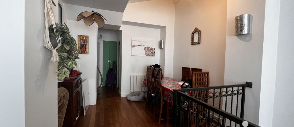 Apartment 6 rooms of 114 m² in Paris (75011)