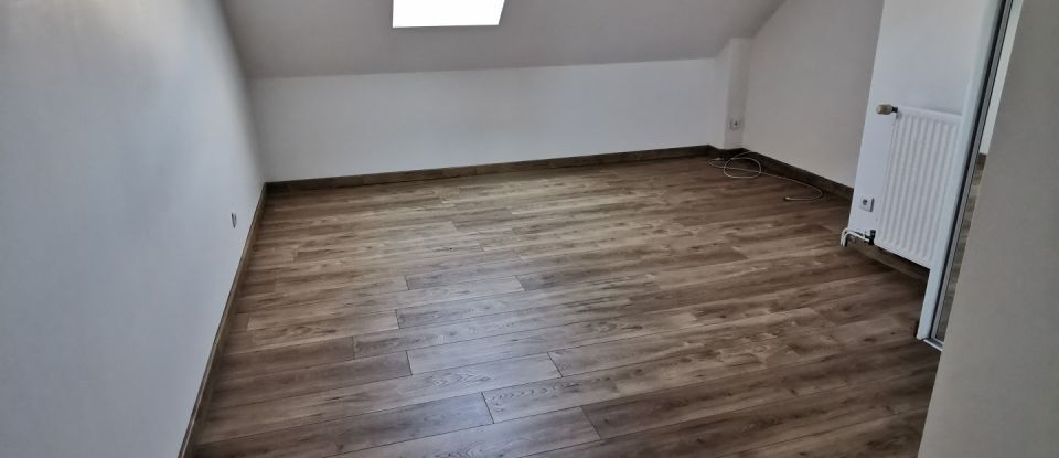 Maison 4 pièces de 87 m² à Vert-Saint-Denis (77240)