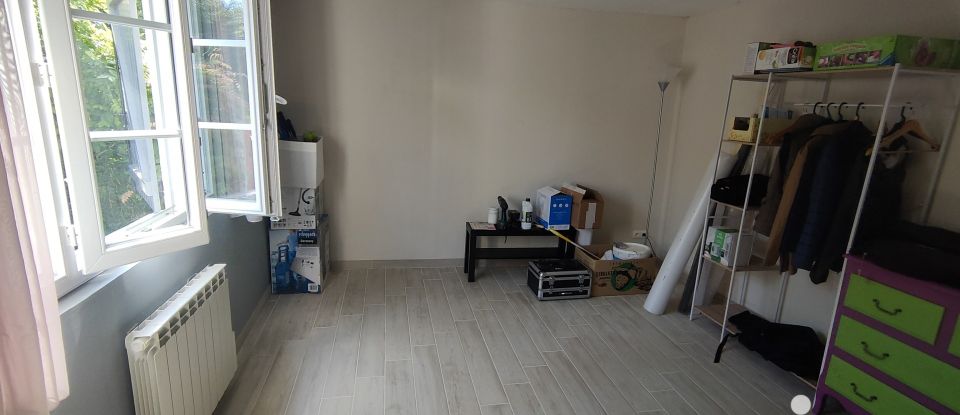 Maison 5 pièces de 100 m² à Les Aspres (61270)