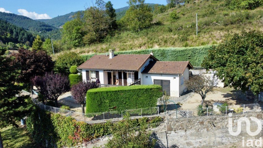 Maison 4 pièces de 57 m² à Satillieu (07290)