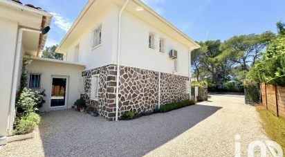 House 7 rooms of 190 m² in Saint-Raphaël (83700)