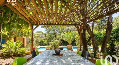 Traditional house 6 rooms of 204 m² in Puget-sur-Argens (83480)