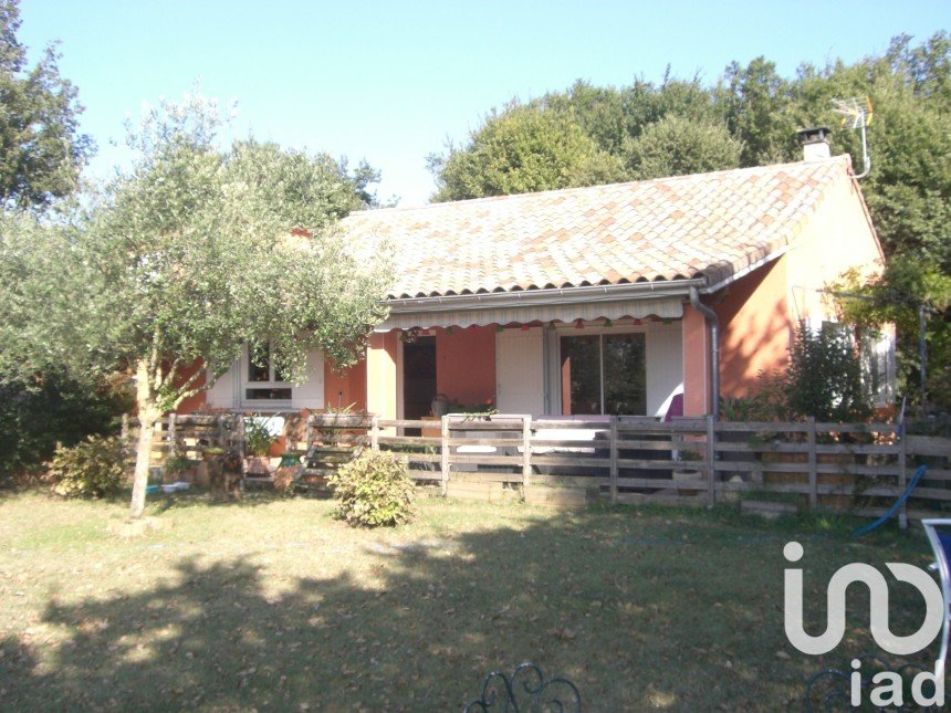 Country house 9 rooms of 215 m² in Chabeuil (26120)