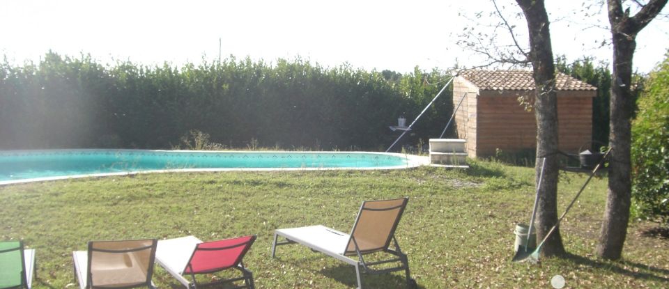 Country house 9 rooms of 215 m² in Chabeuil (26120)