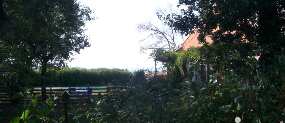 Country house 9 rooms of 215 m² in Chabeuil (26120)