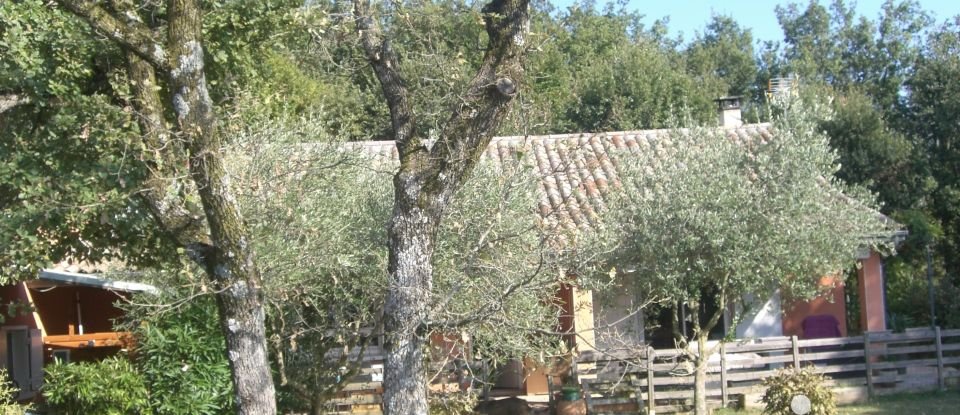 Country house 9 rooms of 215 m² in Chabeuil (26120)