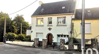 Building in Quimper (29000) of 102 m²