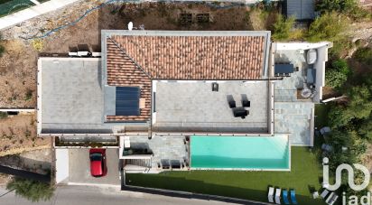 Maison d’architecte 5 pièces de 177 m² à Le Revest-les-Eaux (83200)