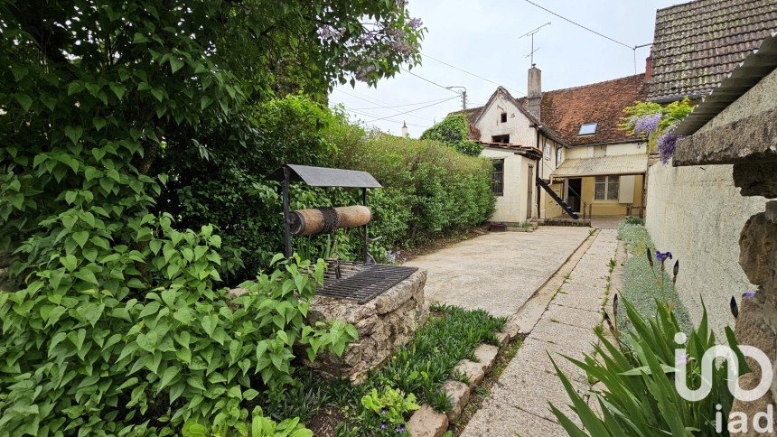 Town house 3 rooms of 70 m² in Arnay-le-Duc (21230)