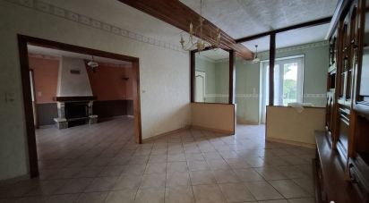 Maison 4 pièces de 91 m² à Domfront-en-Champagne (72240)