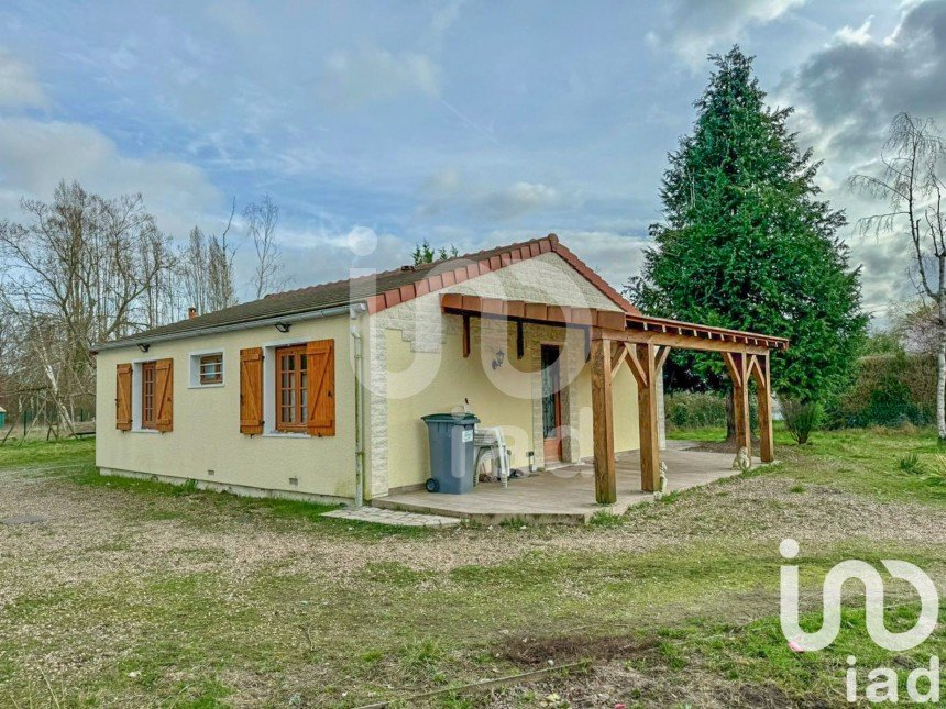 Maison 4 pièces de 100 m² à Vieilles-Maisons-sur-Joudry (45260)