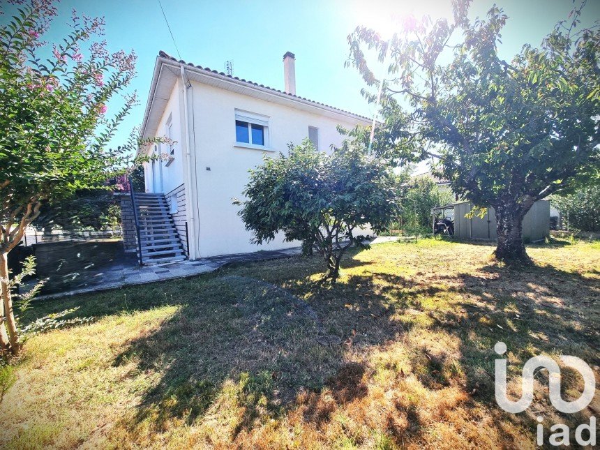 Maison traditionnelle 7 pièces de 187 m² à Bergerac (24100)