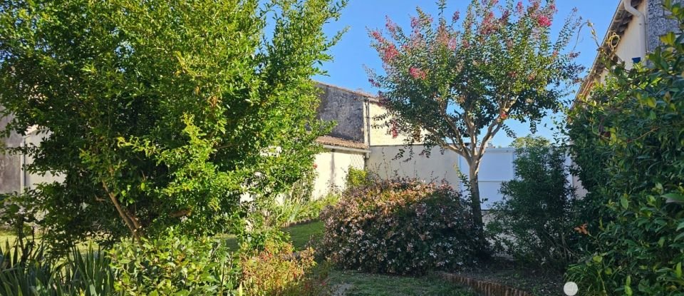 Traditional house 7 rooms of 178 m² in Nieulle-sur-Seudre (17600)