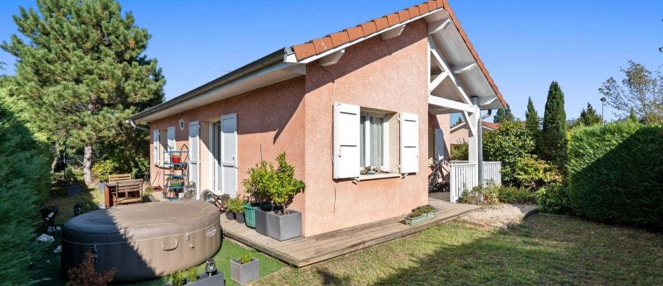 Maison 5 pièces de 215 m² à Saint-Priest (69800)