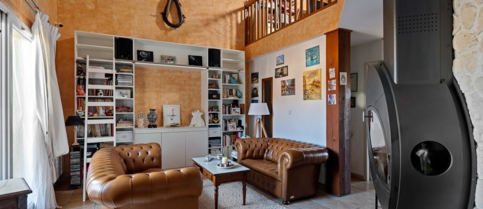 Maison 5 pièces de 215 m² à Saint-Priest (69800)