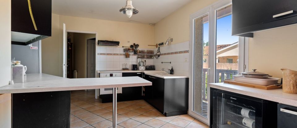 Maison 5 pièces de 215 m² à Saint-Priest (69800)