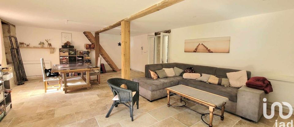 Country house 4 rooms of 156 m² in Saint-Romain (86250)