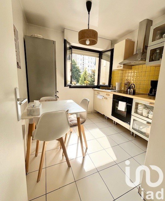 Apartment 2 rooms of 48 m² in Levallois-Perret (92300)