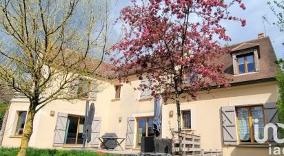 Architect house 7 rooms of 253 m² in Chavenay (78450)