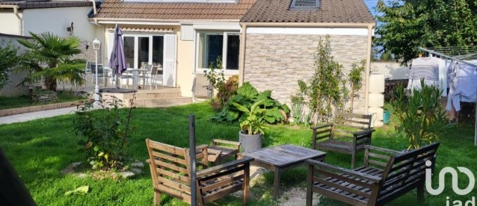 Maison 6 pièces de 130 m² à Presles-en-Brie (77220)