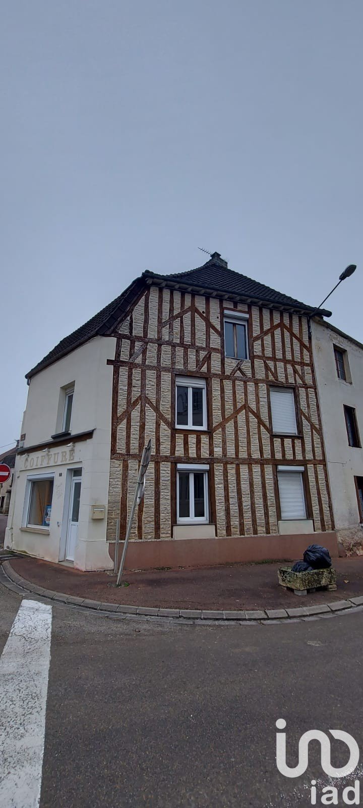 Building in Essoyes (10360) of 116 m²