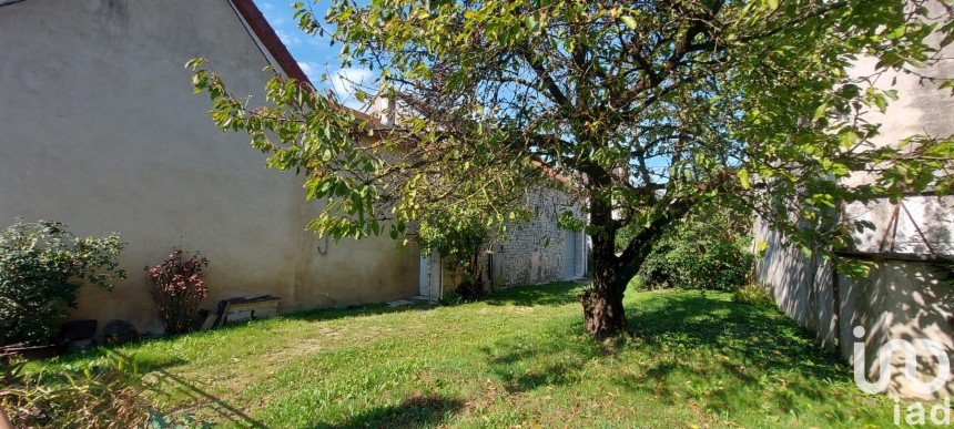 Maison de village 5 pièces de 132 m² à Loches-sur-Ource (10110)