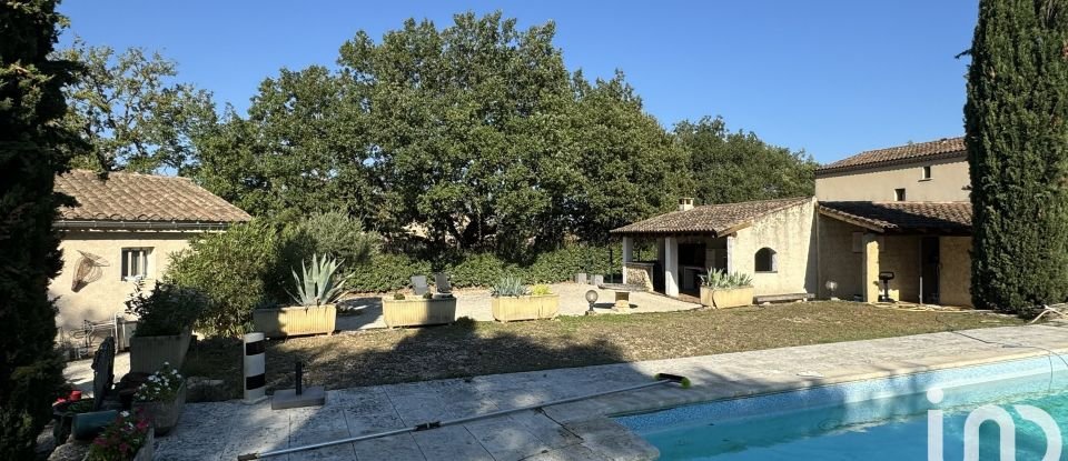 House 6 rooms of 216 m² in Cabrières-d'Avignon (84220)