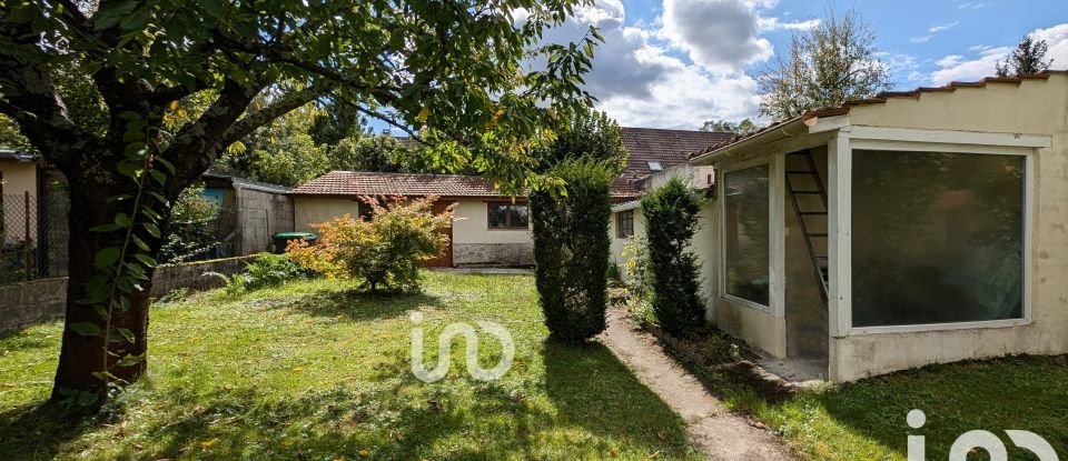 House 5 rooms of 122 m² in Sainte-Geneviève-des-Bois (91700)