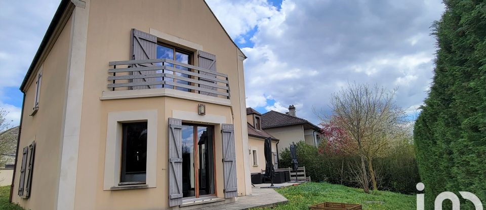 Maison d’architecte 7 pièces de 253 m² à Chavenay (78450)