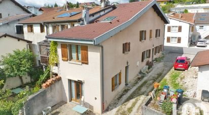 Village house 6 rooms of 117 m² in Challex (01630)