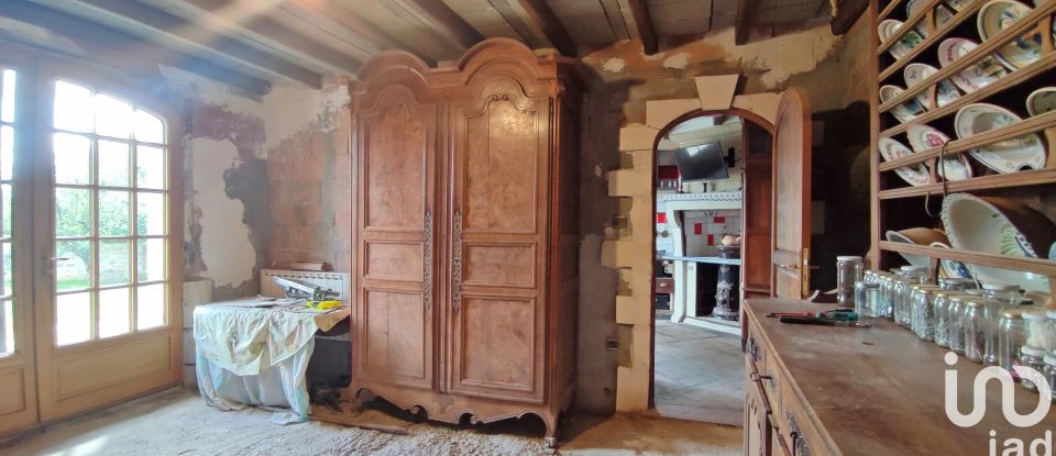 Traditional house 6 rooms of 177 m² in Loiré-sur-Nie (17470)