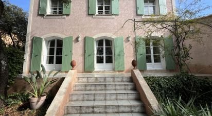 Maison 6 pièces de 120 m² à Nîmes (30900)