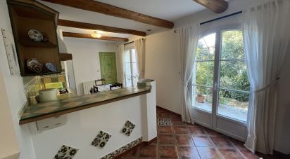 Maison 6 pièces de 120 m² à Nîmes (30900)