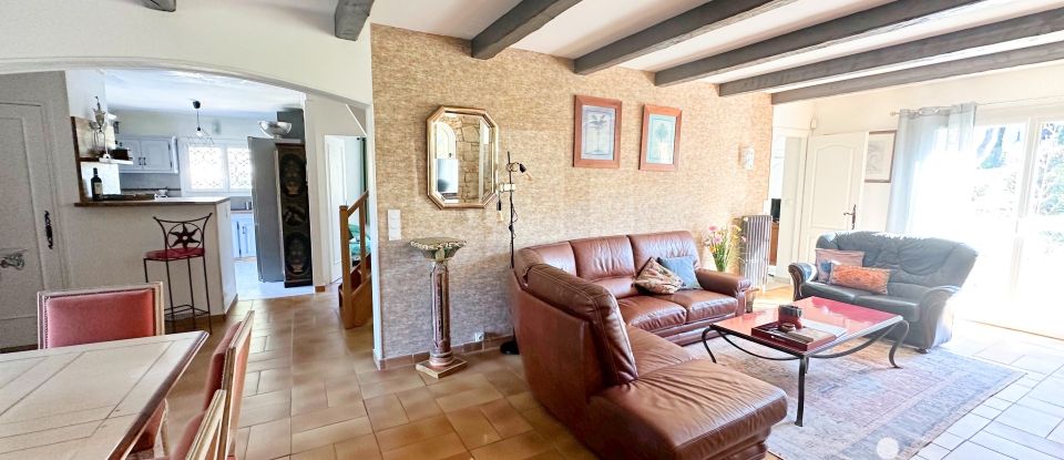 House 5 rooms of 130 m² in Saint-Raphaël (83700)