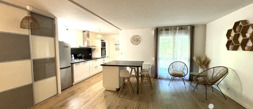 Appartement 3 pièces de 71 m² à Châlons-en-Champagne (51000)