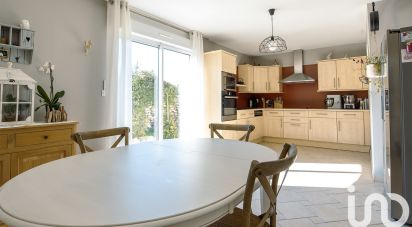 Maison 6 pièces de 162 m² à Breuil-le-Sec (60840)