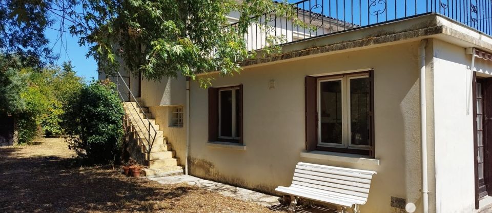 Maison 9 pièces de 180 m² à Pineuilh (33220)