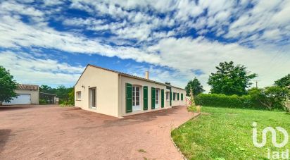 Maison 7 pièces de 147 m² à Saint-Mard (17700)