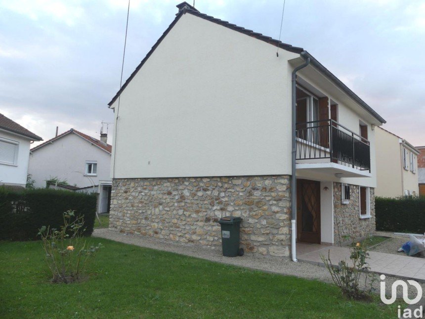 Maison 4 pièces de 77 m² à Dammarie-les-Lys (77190)