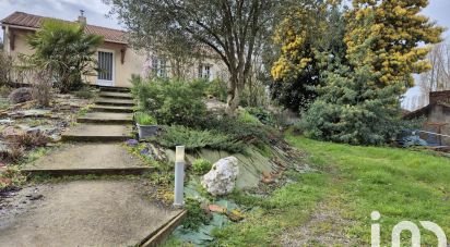 Country house 4 rooms of 93 m² in Breuil-Barret (85120)